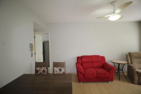 Apartamento para alugar com 75m², 2 quartos e 1 vagaSala