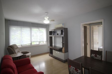 Sala de apartamento para alugar com 2 quartos, 75m² em Petrópolis, Porto Alegre