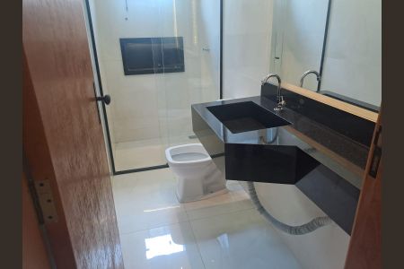 Casa à venda com 180m², 3 quartos e 2 vagas