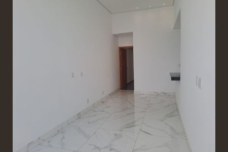 Casa à venda com 3 quartos, 180m² em Lundcéia, Lagoa Santa