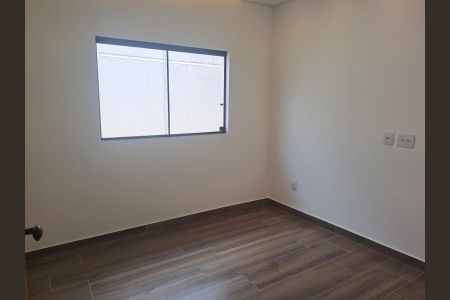 Casa à venda com 3 quartos, 180m² em Lundcéia, Lagoa Santa