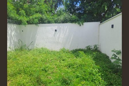 Casa à venda com 180m², 3 quartos e 2 vagas