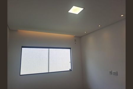 Casa à venda com 180m², 3 quartos e 2 vagas