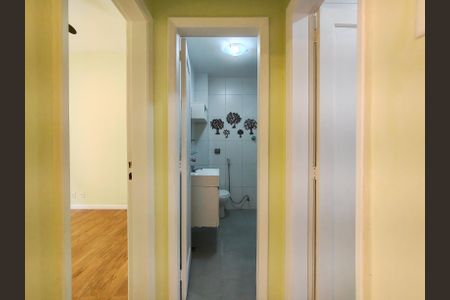 Corredor de apartamento para alugar com 1 quarto, 42m² em Tijuca, Rio de Janeiro