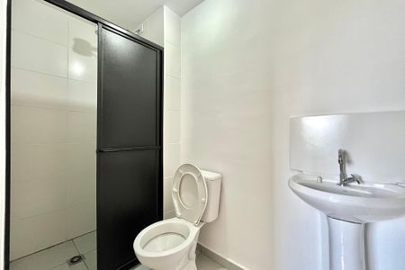 Banheiro da Suíte de apartamento para alugar com 1 quarto, 26m² em Jardim Oriental, São Paulo