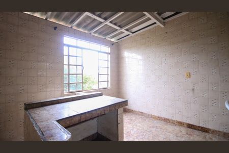 Casa à venda com 155m², 2 quartos e 2 vagas