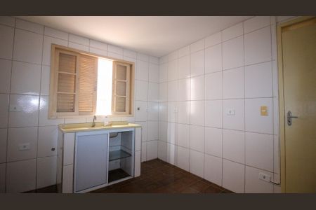 Casa à venda com 155m², 2 quartos e 2 vagas