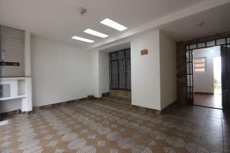 Casa à venda com 155m², 2 quartos e 2 vagasGaragem