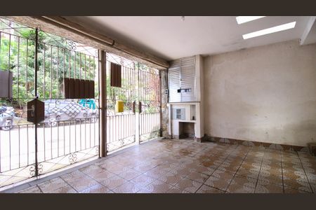 Casa à venda com 155m², 2 quartos e 2 vagas