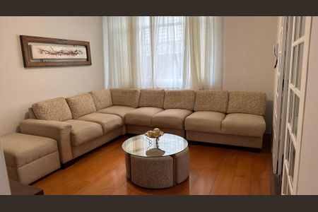 Apartamento para alugar com 3 quartos, 130m² em Santa Efigênia, Belo Horizonte