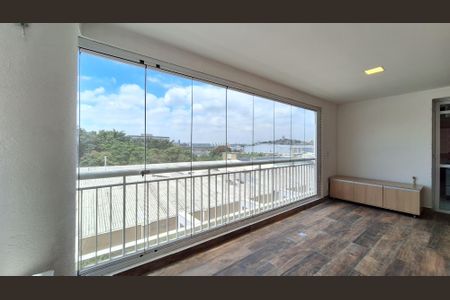 Apartamento para alugar com 76m², 2 quartos e 1 vagaVaranda