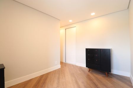 Apartamento para alugar com 76m², 2 quartos e 1 vagaSuíte