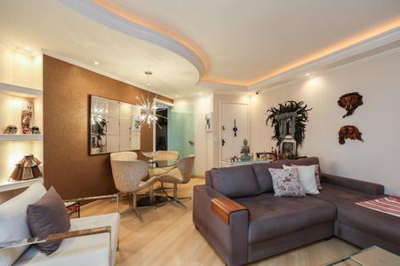 Apartamento para alugar com 68m², 2 quartos e 1 vagaSala