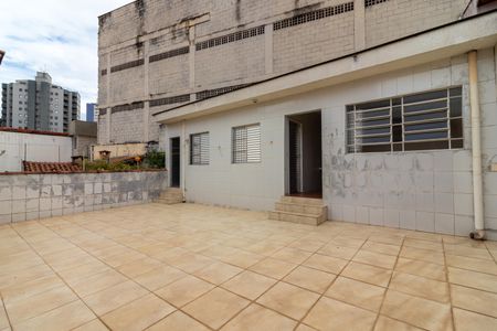Casa para alugar com 356m², 3 quartos e 4 vagasQuintal