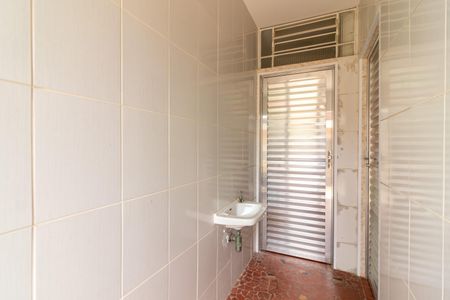 Casa para alugar com 356m², 3 quartos e 4 vagasBanheiro de Serviço