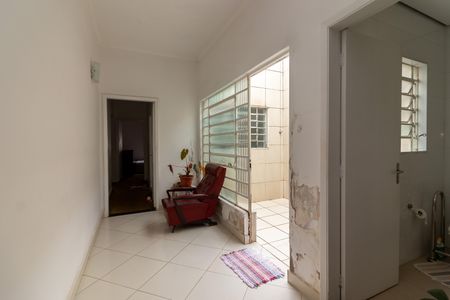 Casa para alugar com 356m², 3 quartos e 4 vagasCorredor