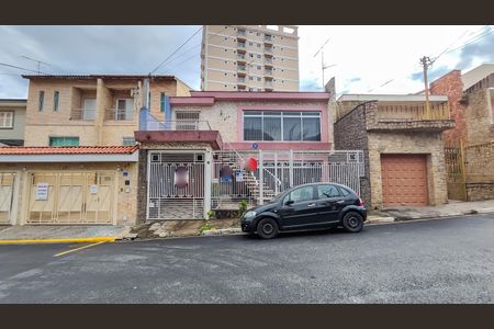 Casa para alugar com 356m², 3 quartos e 4 vagasFachada