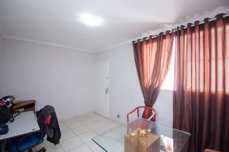Sala de apartamento à venda com 2 quartos, 45m² em Cabral, Contagem