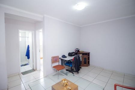 Sala de apartamento à venda com 2 quartos, 45m² em Cabral, Contagem