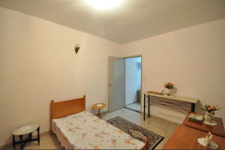 Casa para alugar com 175m², 3 quartos e 2 vagasQuarto 2