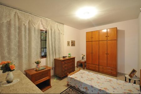 Casa para alugar com 175m², 3 quartos e 2 vagasQuarto 2