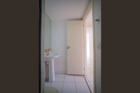 Apartamento à venda com 65m², 2 quartos e 1 vaga Apartamento à venda com 65m², 2 quartos e 1 vagaBanheiro Social