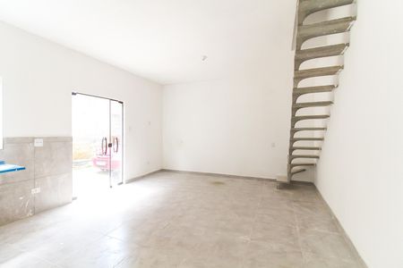 Casa para alugar com 80m², 2 quartos e 1 vagaSala/Cozinha