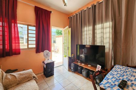 Casa para alugar com 170m², 3 quartos e 1 vagaSala - Casa 2