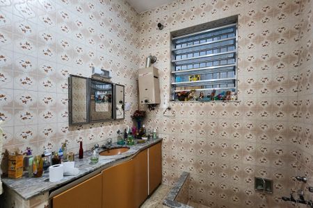 Casa para alugar com 170m², 3 quartos e 1 vagaBanheiro 