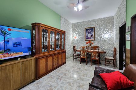 Casa para alugar com 170m², 3 quartos e 1 vagaSala 