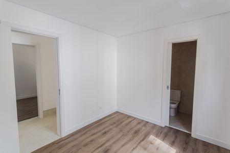 Apartamento à venda com 66m², 2 quartos e 2 vagasSuíte 2
