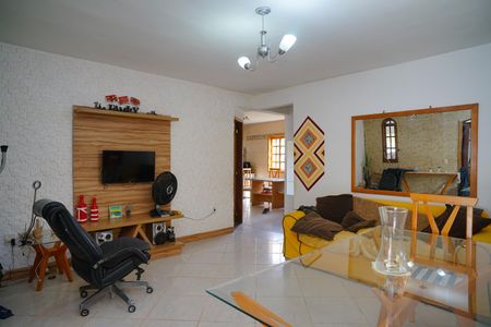 Sala de casa para alugar com 2 quartos, 134m² em Inoã, Maricá