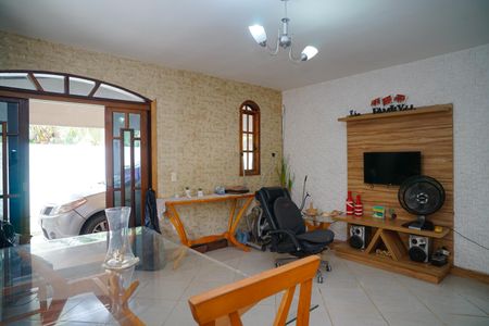 Sala de casa para alugar com 2 quartos, 134m² em Inoã, Maricá