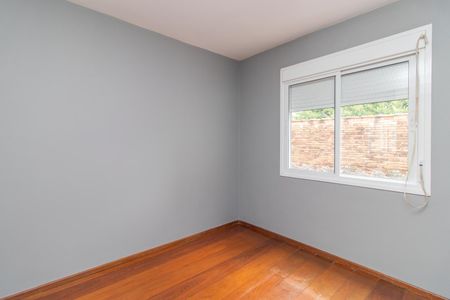 Quarto 1 de apartamento para alugar com 2 quartos, 63m² em Partenon, Porto Alegre