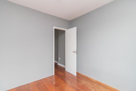 Quarto 2 de apartamento para alugar com 2 quartos, 63m² em Partenon, Porto Alegre