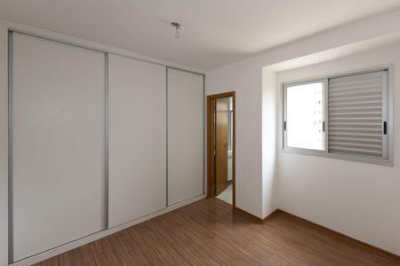 Apartamento para alugar com 70m², 2 quartos e 2 vagasSuíte