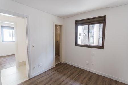 Apartamento à venda com 66m², 2 quartos e 2 vagasSuíte 2