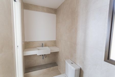 Apartamento à venda com 66m², 2 quartos e 2 vagasBanheiro da Suíte 1