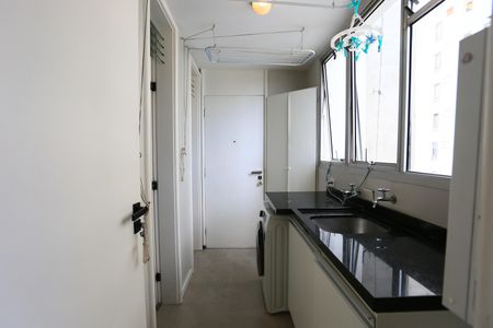 Apartamento à venda com 116m², 3 quartos e 2 vagas Apartamento à venda com 116m², 3 quartos e 2 vagasÁrea de Serviço