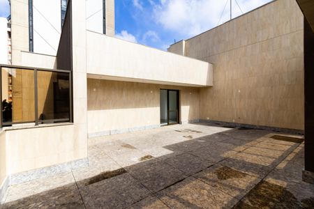 Apartamento à venda com 135m², 2 quartos e 2 vagasCobertura