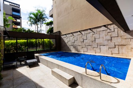 Apartamento à venda com 135m², 2 quartos e 2 vagasÁrea comum - Piscina