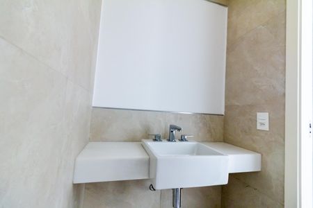 Apartamento à venda com 135m², 2 quartos e 2 vagasBanheiro da Suíte 1