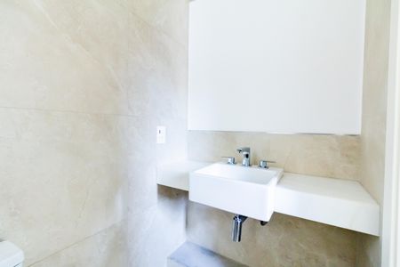 Apartamento à venda com 135m², 2 quartos e 2 vagasBanheiro da Suíte 2