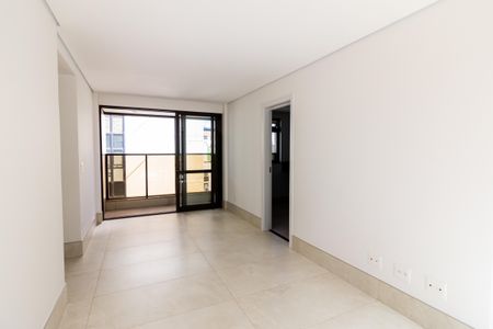 Sala de apartamento à venda com 2 quartos, 135m² em Savassi, Belo Horizonte