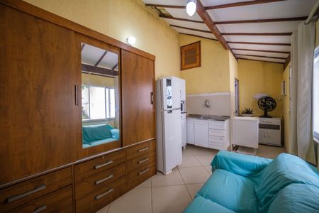 Sala / Cozinha de kitnet/studio para alugar com 1 quarto, 28m² em Andaraí, Rio de Janeiro