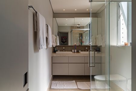 Apartamento à venda com 210m², 2 quartos e 3 vagasSuite 02 - Banheiro