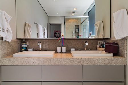 Apartamento à venda com 210m², 2 quartos e 3 vagasSuite 02 - Banheiro