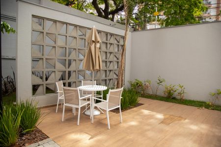 Apartamento para alugar com 27m², 1 quarto e sem vaga Apartamento para alugar com 27m², 1 quarto e sem vagaÁrea comum - Piscina