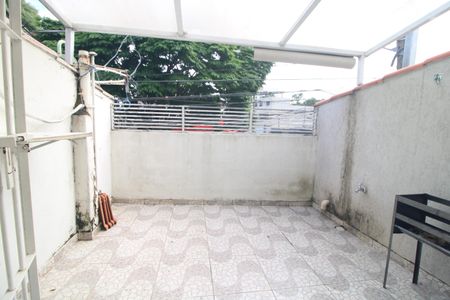 Varanda do quarto 1 de casa para alugar com 2 quartos, 180m² em Jardim Satelite, São Paulo