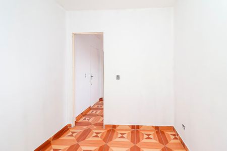 Quarto 2 de apartamento para alugar com 2 quartos, 40m² em Vila Taquari, São Paulo